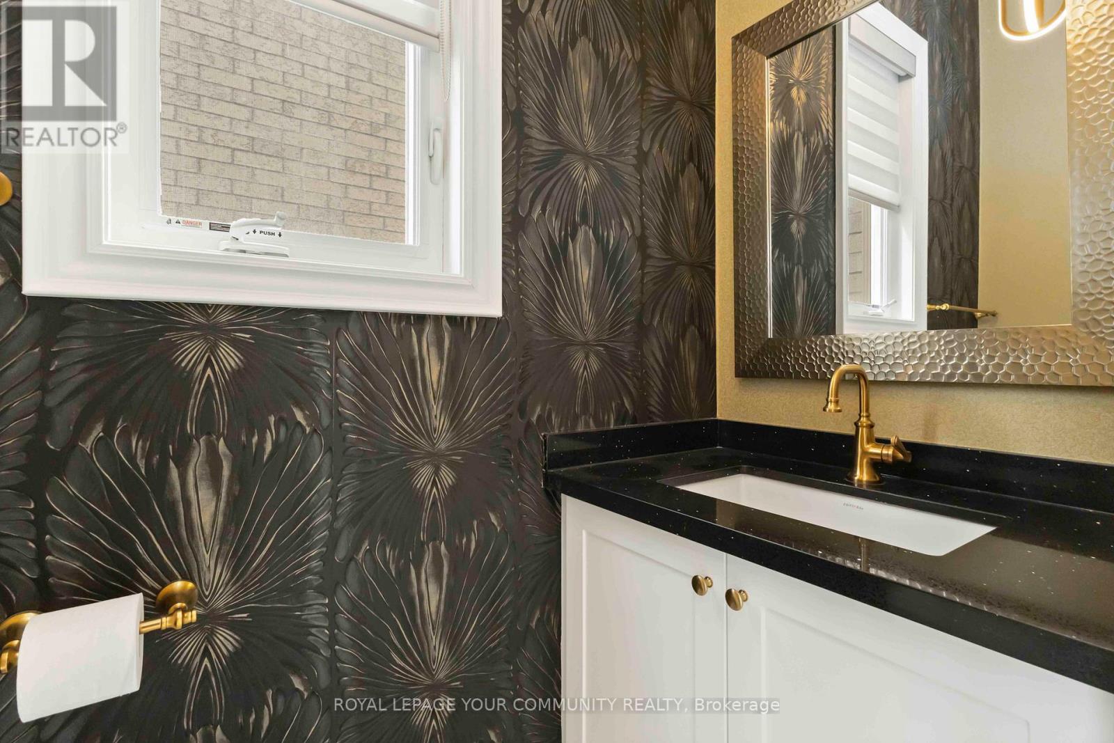 Property at 302 BOUNDARY BOULEVARD image 3