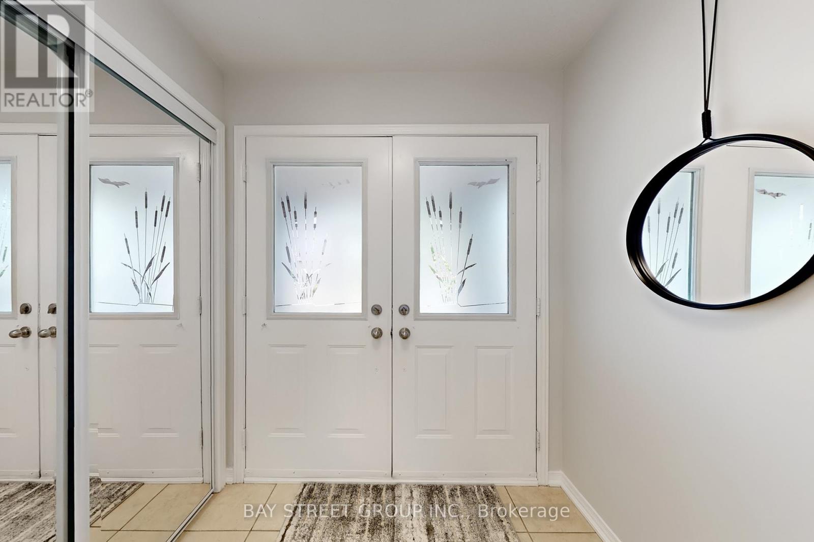 53 Devonwood Drive, Markham, Ontario  L6C 3E9 - Photo 14 - N12259457