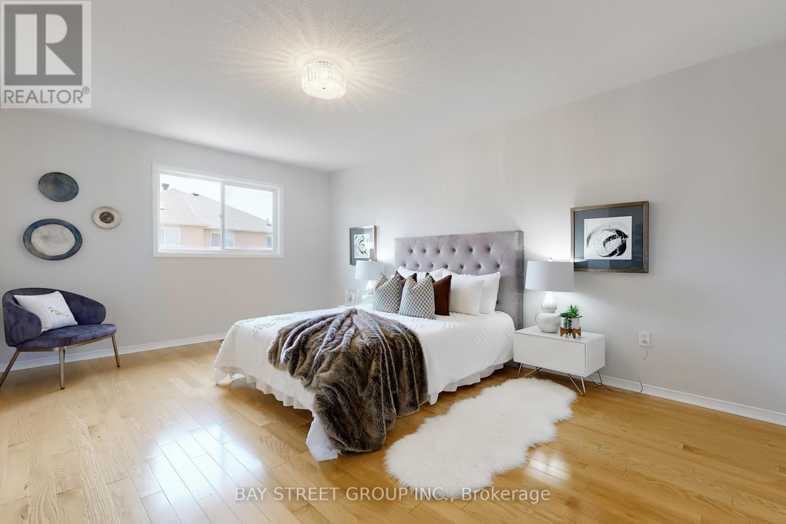 53 Devonwood Drive, Markham, Ontario  L6C 3E9 - Photo 17 - N12259457