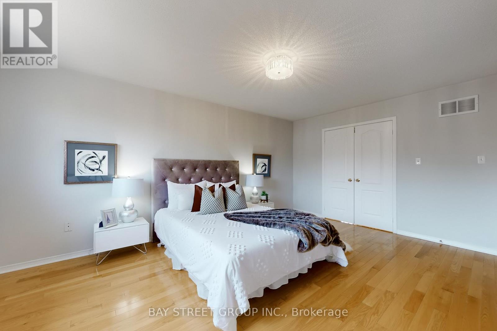 53 Devonwood Drive, Markham, Ontario  L6C 3E9 - Photo 19 - N12259457