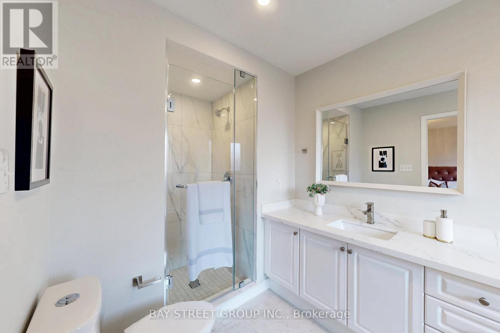 53 Devonwood Drive, Markham, Ontario  L6C 3E9 - Photo 22 - N12259457