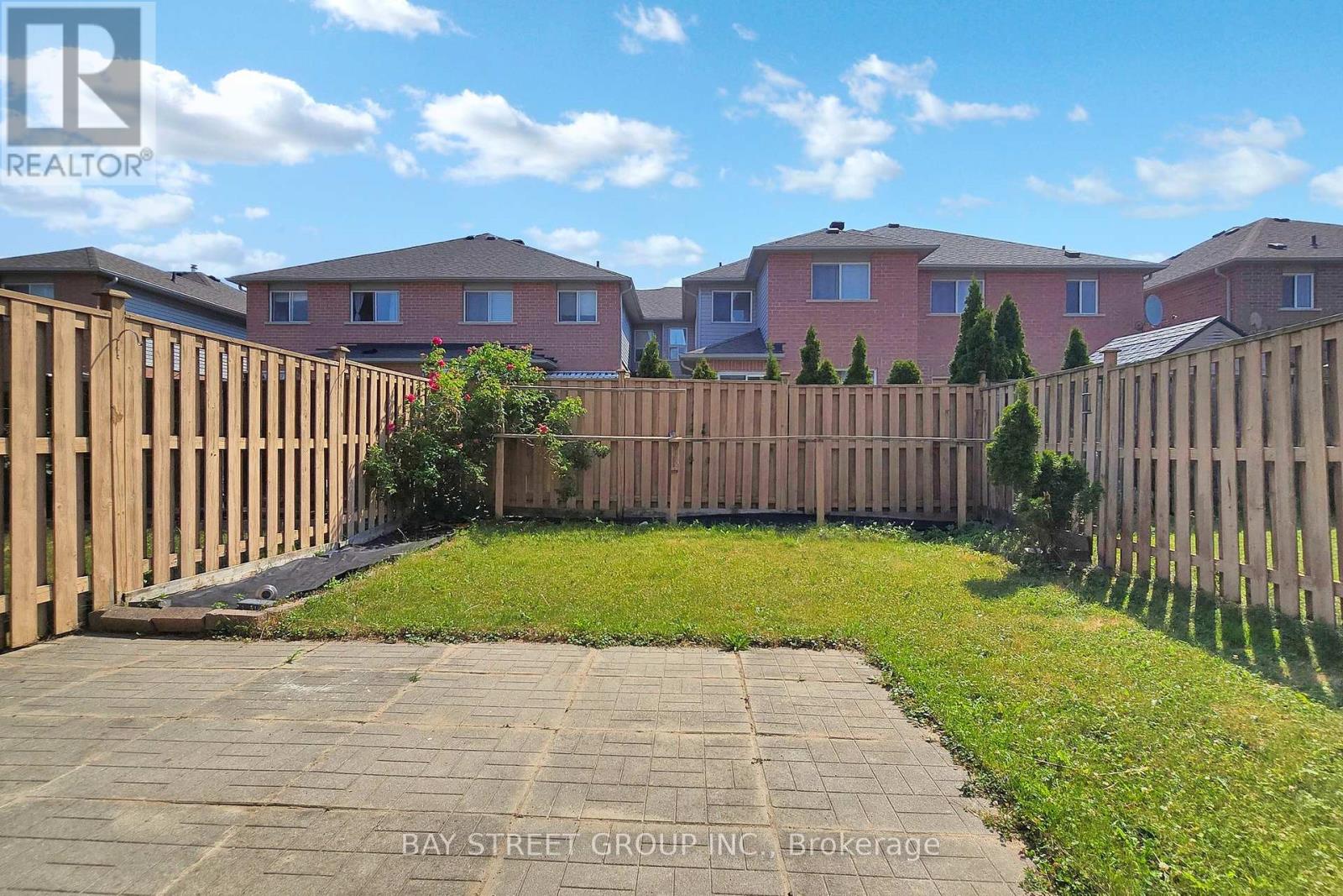 53 Devonwood Drive, Markham, Ontario  L6C 3E9 - Photo 33 - N12259457