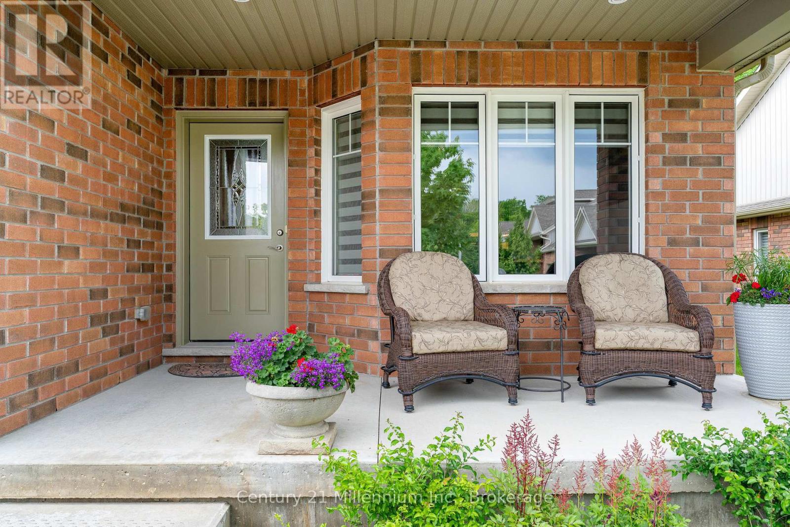 35 Russett Drive, Meaford, Ontario  N4L 0A5 - Photo 7 - X12259433