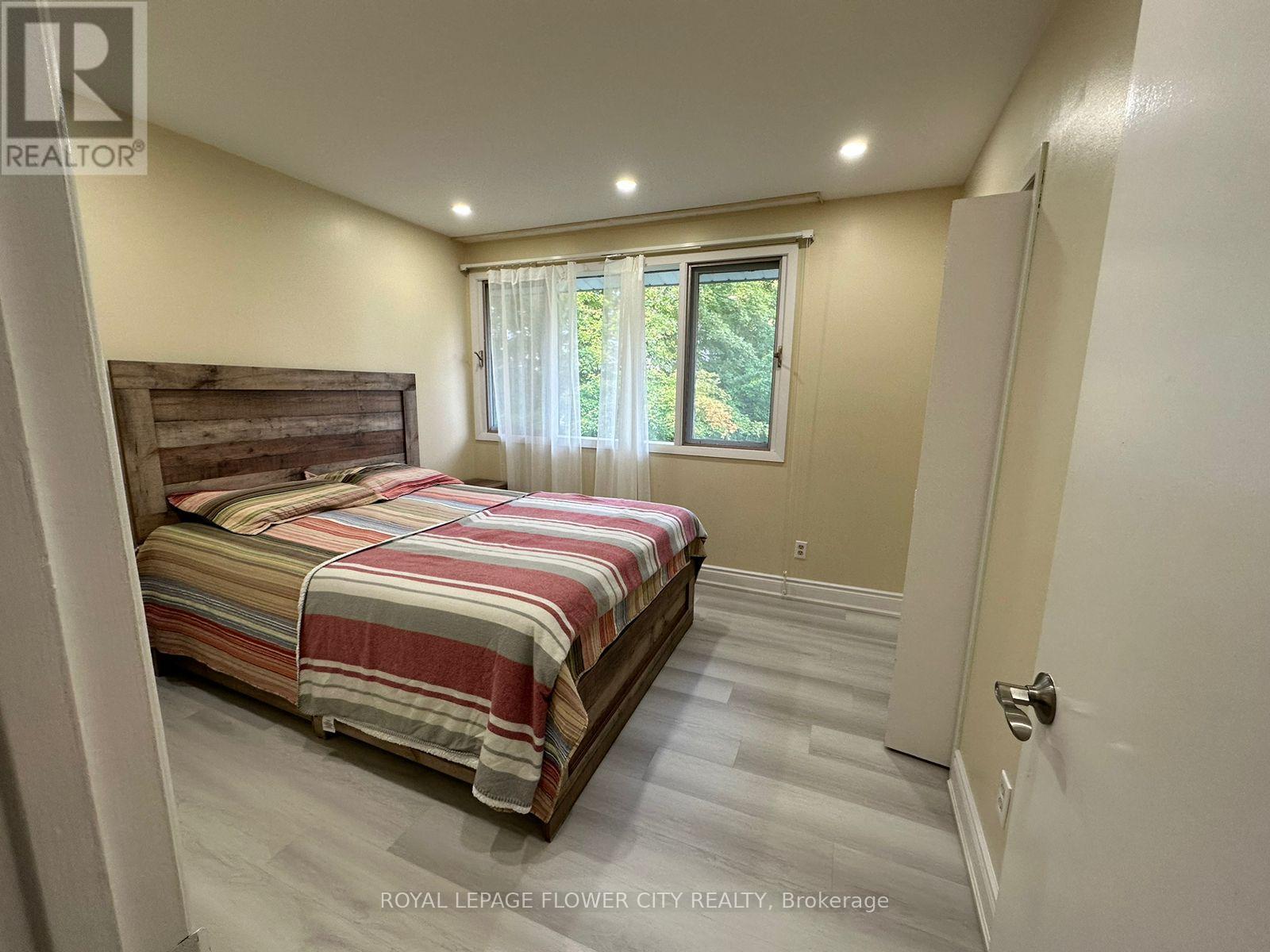 5812 Beech Grove, Caledon, Ontario  L7K 0M7 - Photo 22 - W12259421