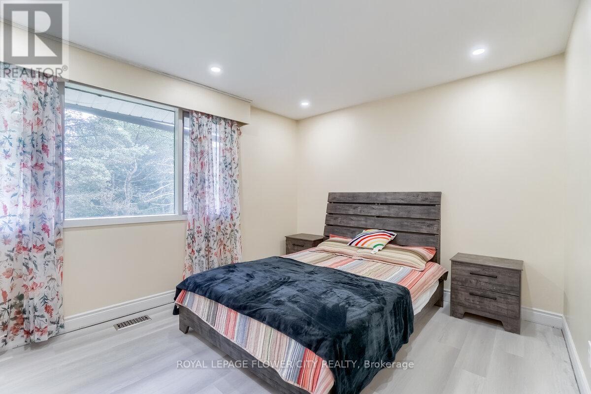 5812 Beech Grove, Caledon, Ontario  L7K 0M7 - Photo 8 - W12259421