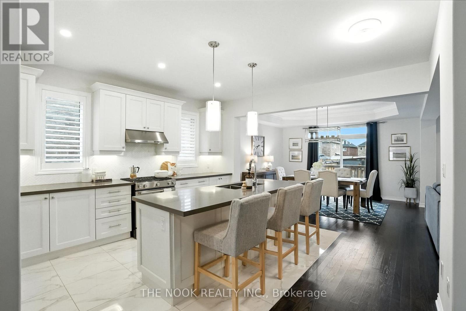 Property at 207 CROMBIE STREET image 5
