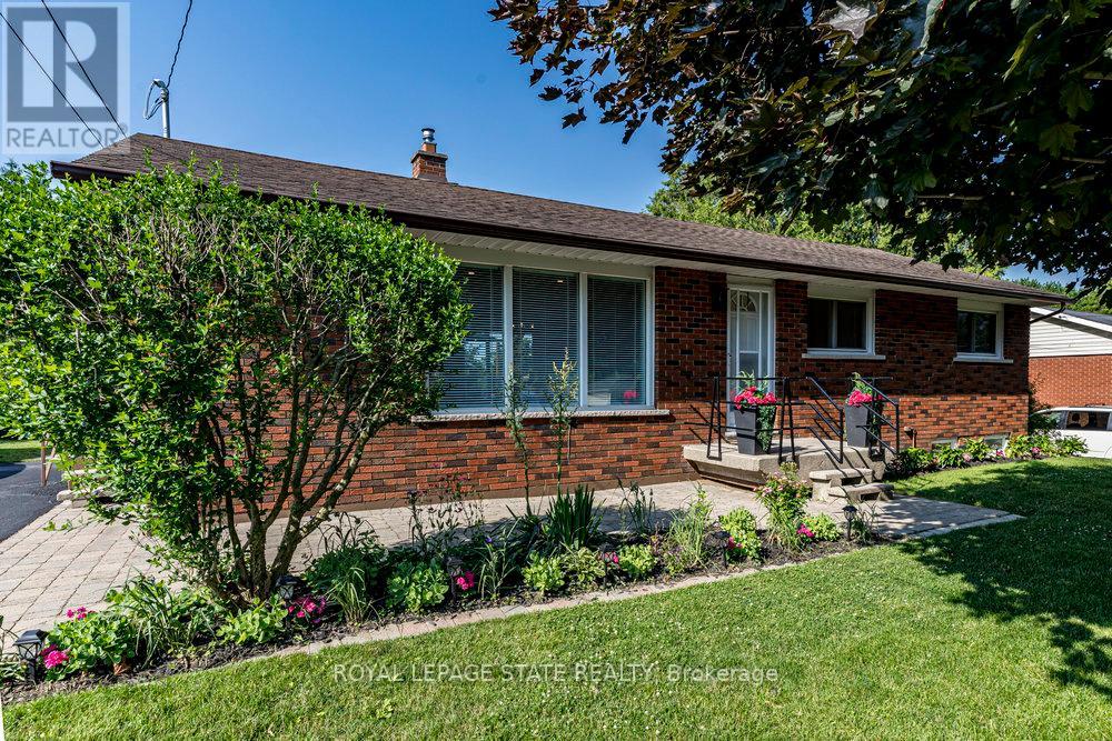 Property at 8477 DICKENSON ROAD E image 2