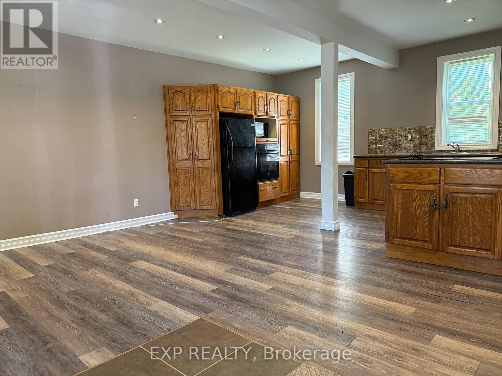 217 Victoria Street, Shelburne, Ontario  L0N 1S4 - Photo 8 - X12259487