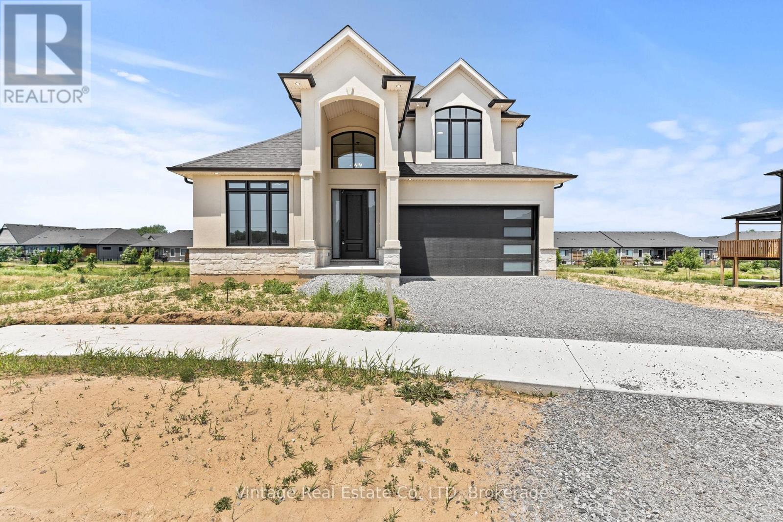 Property at 77 SWAN AVENUE image 3