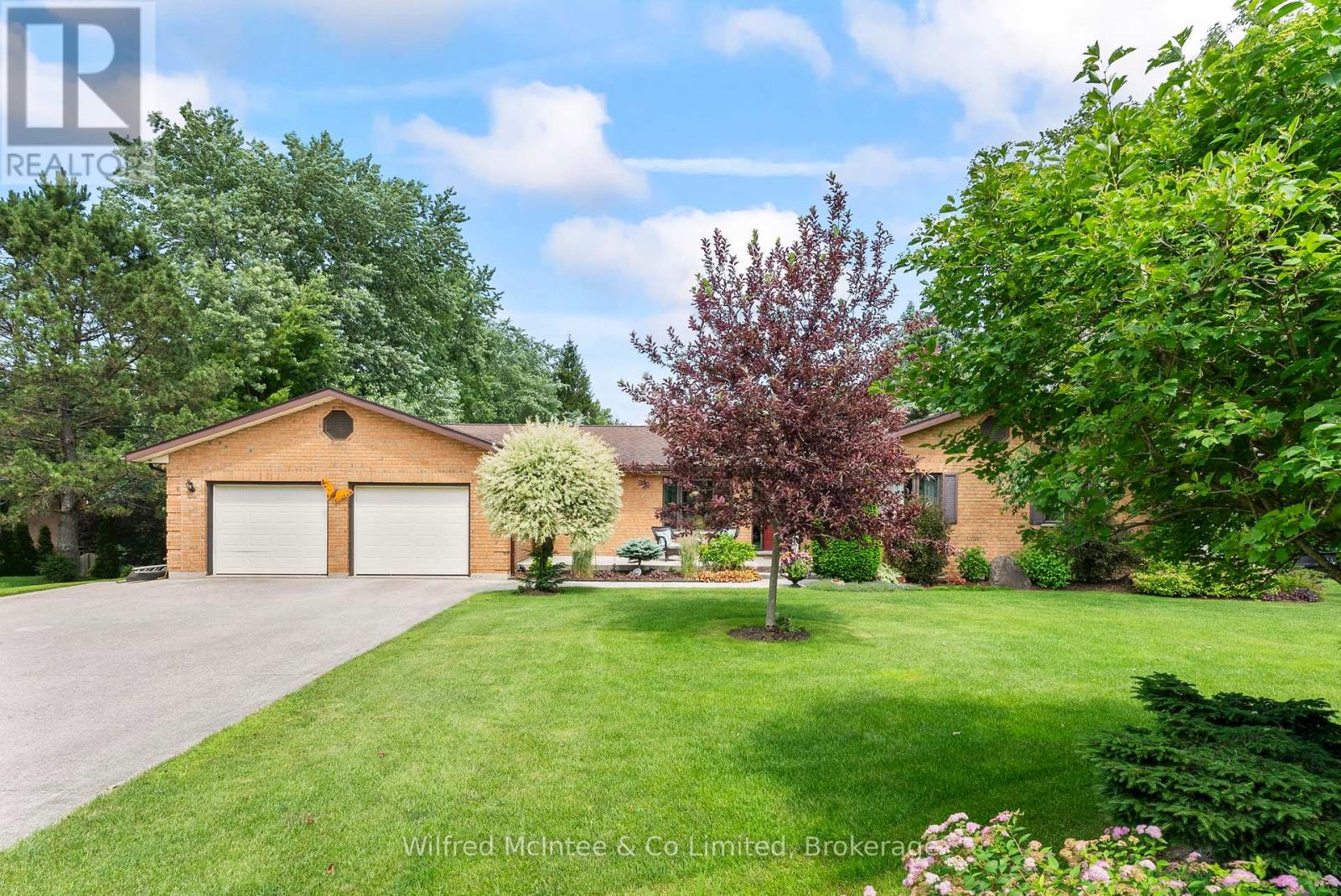 30 Geeson Avenue, Brockton, Ontario  N0G 2V0 - Photo 4 - X12259783
