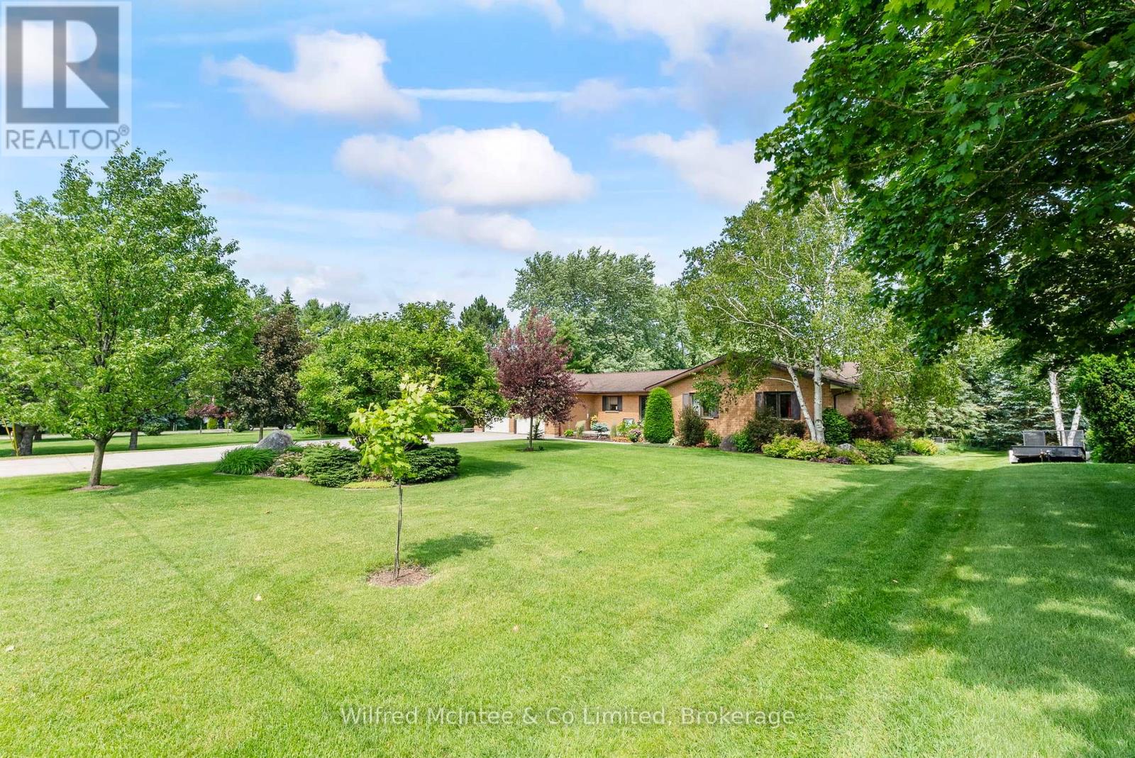 30 Geeson Avenue, Brockton, Ontario  N0G 2V0 - Photo 46 - X12259783