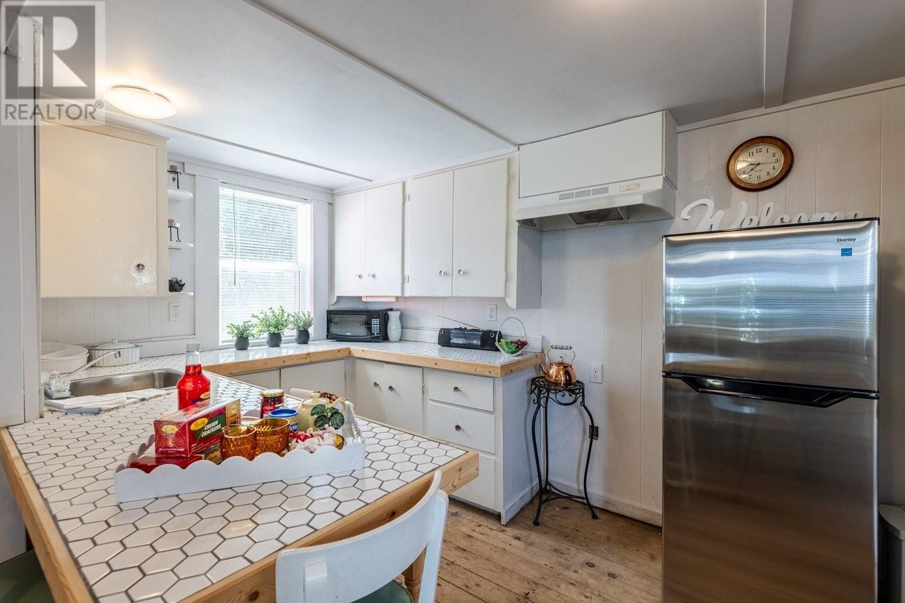 Property at 37 Beachy Cove Road image 4