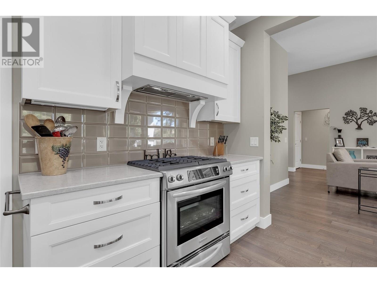 224 Lost Creek Court, Kelowna, British Columbia  V1V 3B7 - Photo 10 - 10354455