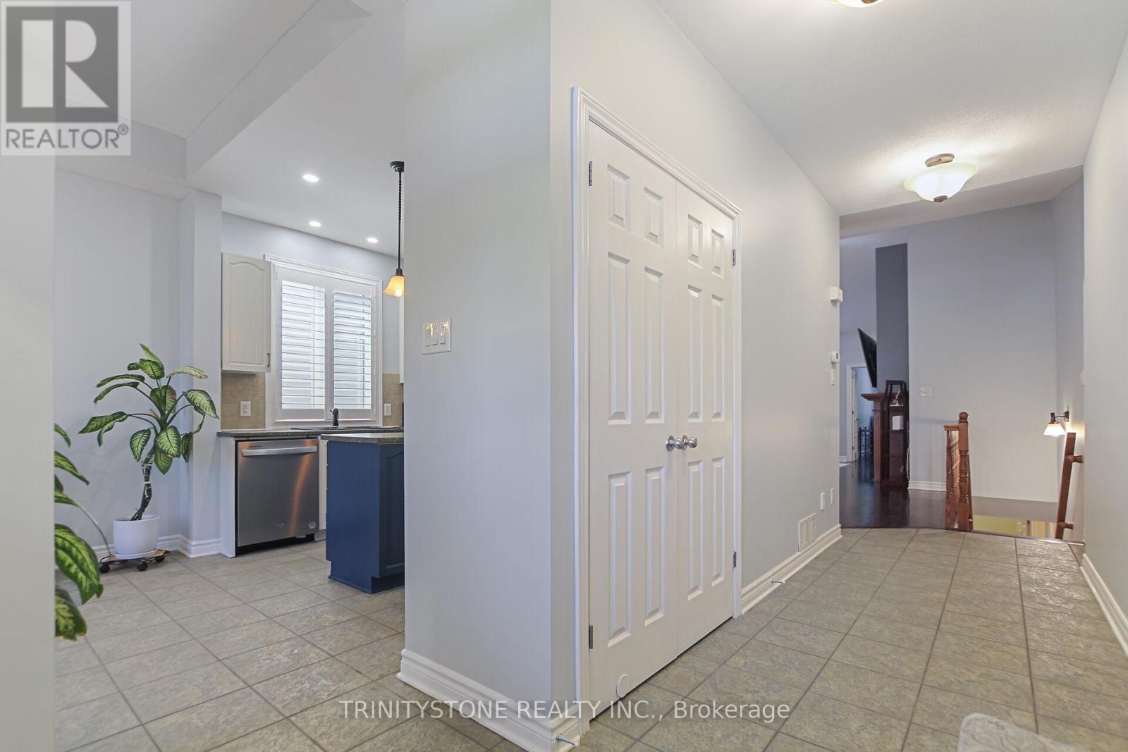 Property at 422 STATEWOOD DRIVE image 5