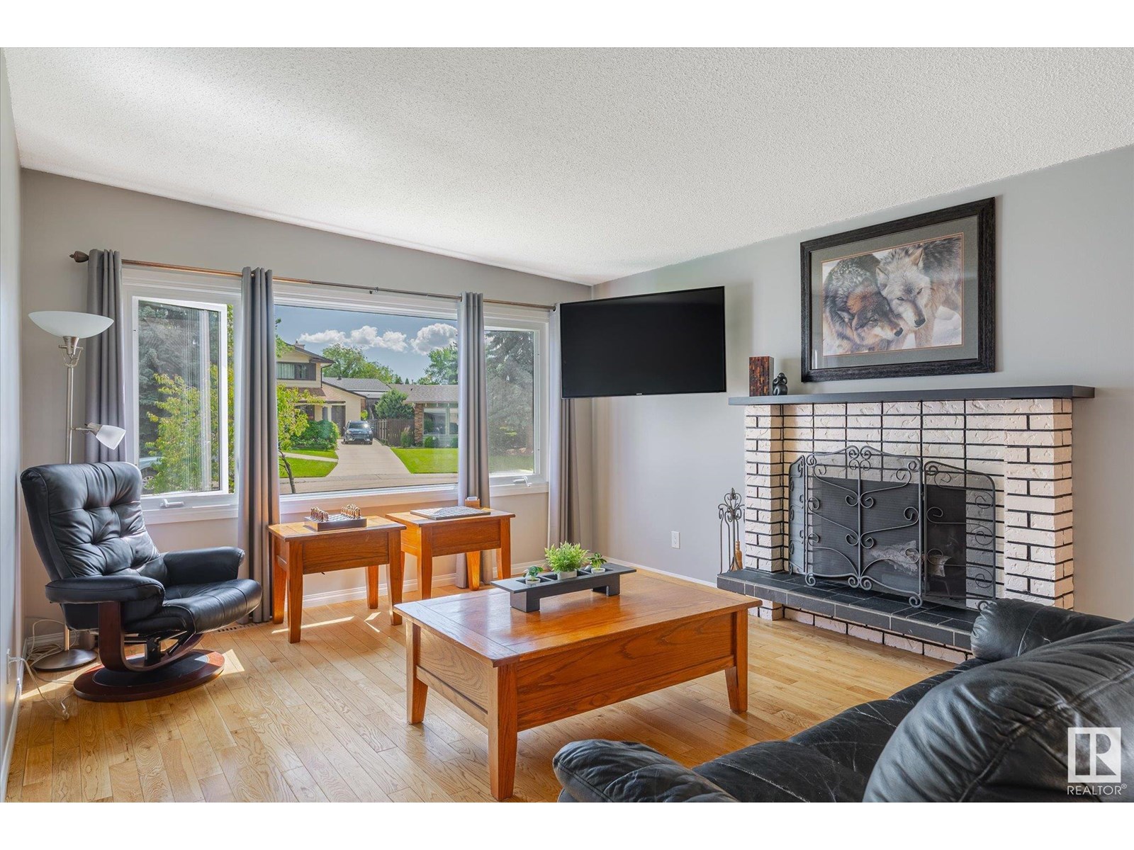 Property at 19 GARFIELD CR image 2