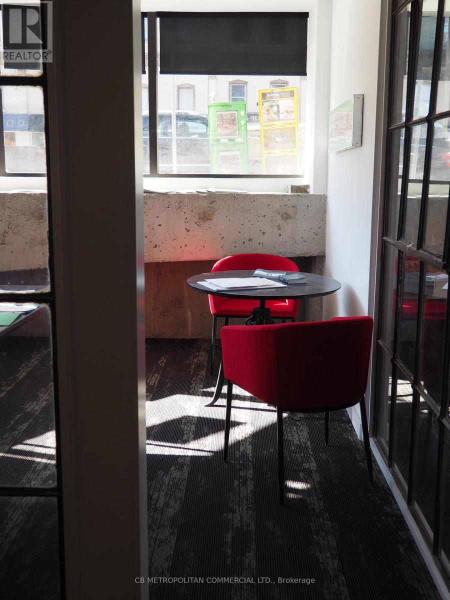 101 - 1133 Yonge Street, Toronto, Ontario  M4T 2Y7 - Photo 2 - C12259713