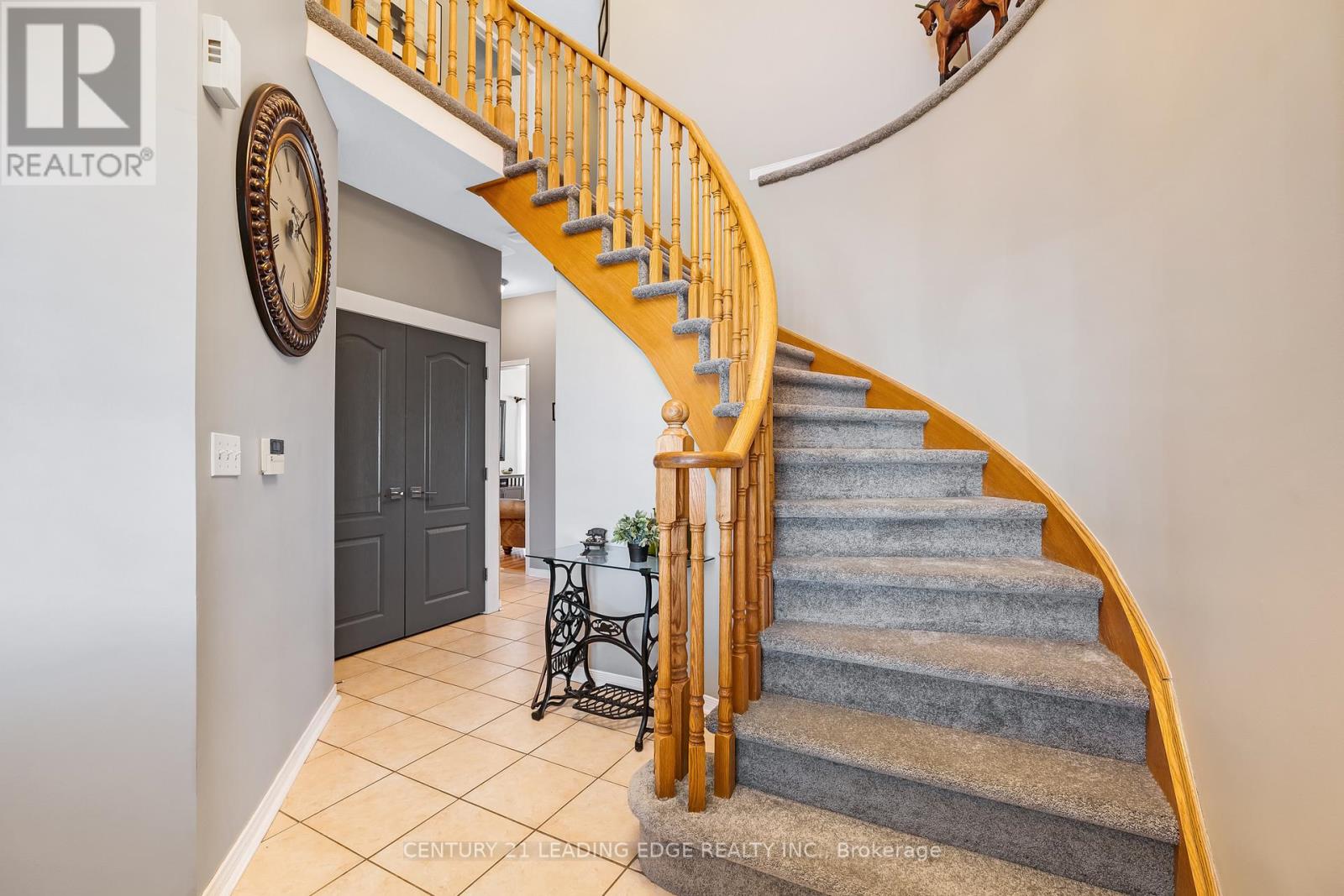 Property at 53 KINROSS AVENUE image 4