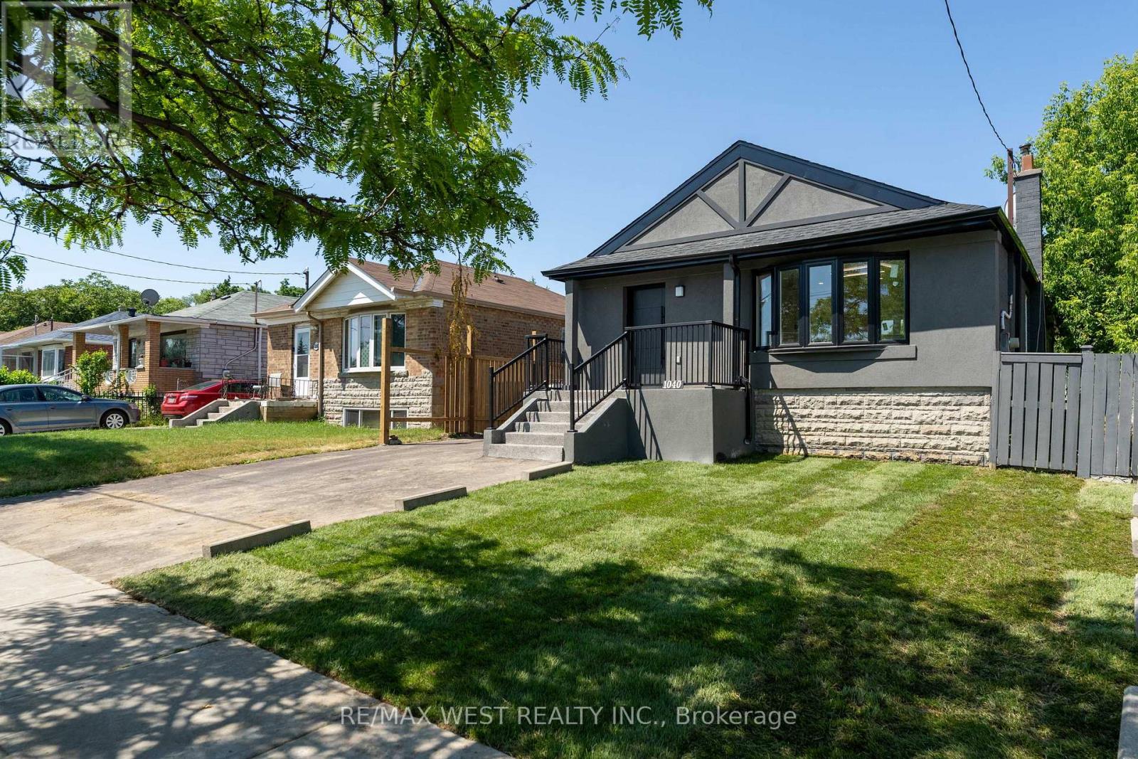 Property at 1040 KENNEDY ROAD image 3