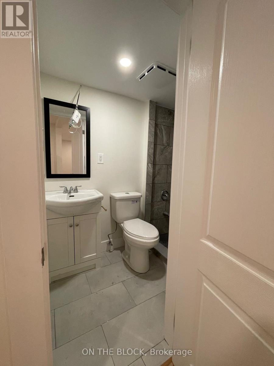 2br Basemnt - 954 Timmins Gdns Gardens N, Pickering, Ontario  L1W 2L2 - Photo 17 - E12259789