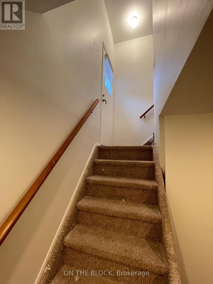 2br Basemnt - 954 Timmins Gdns Gardens N, Pickering, Ontario  L1W 2L2 - Photo 2 - E12259789