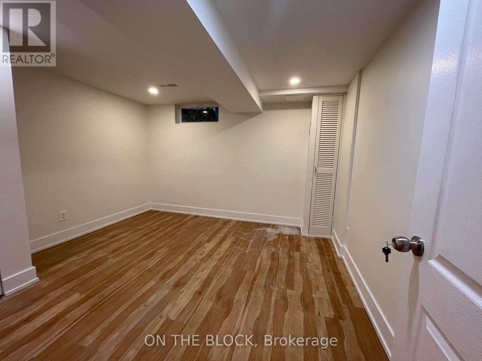 2br Basemnt - 954 Timmins Gdns Gardens N, Pickering, Ontario  L1W 2L2 - Photo 8 - E12259789