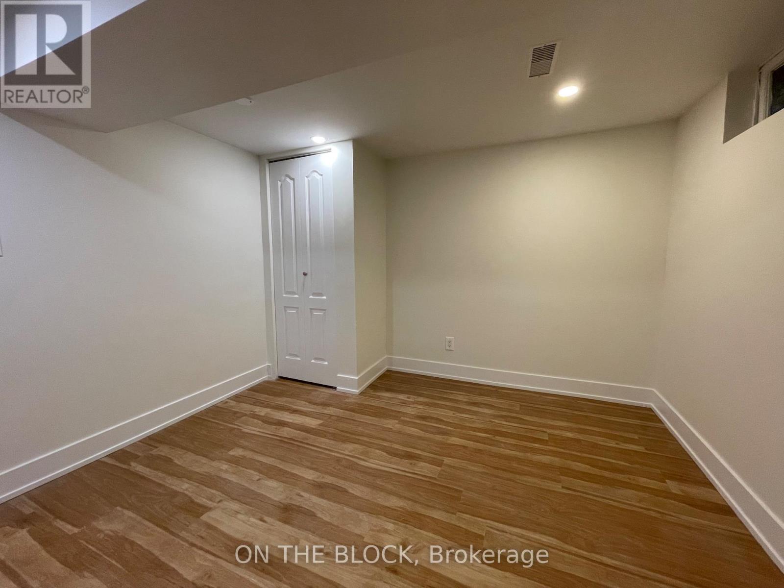 2br Basemnt - 954 Timmins Gdns Gardens N, Pickering, Ontario  L1W 2L2 - Photo 9 - E12259789