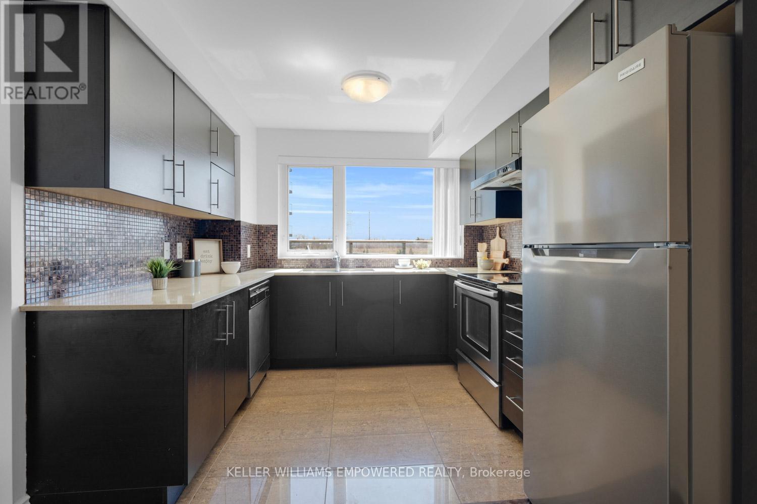 303 - 233 South Park Road, Markham, Ontario  L3T 0B3 - Photo 16 - N12259639