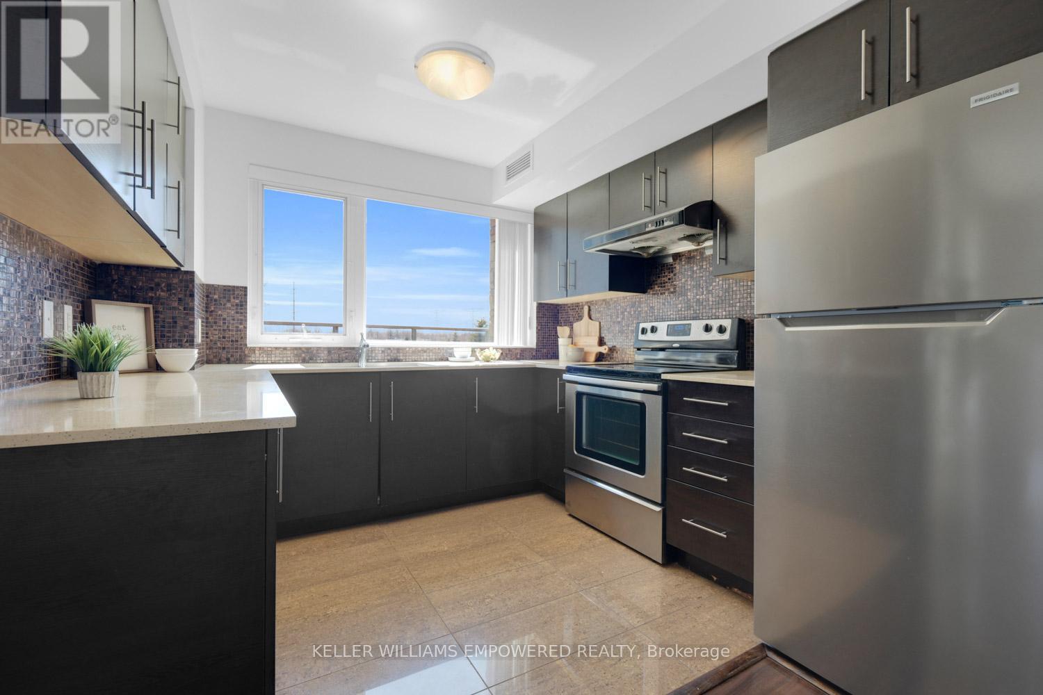 303 - 233 South Park Road, Markham, Ontario  L3T 0B3 - Photo 17 - N12259639