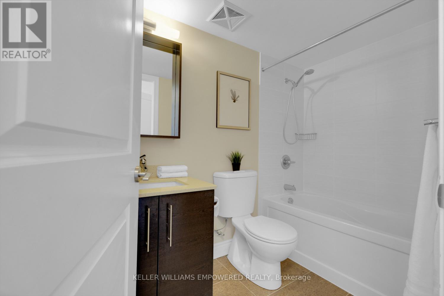 303 - 233 South Park Road, Markham, Ontario  L3T 0B3 - Photo 22 - N12259639