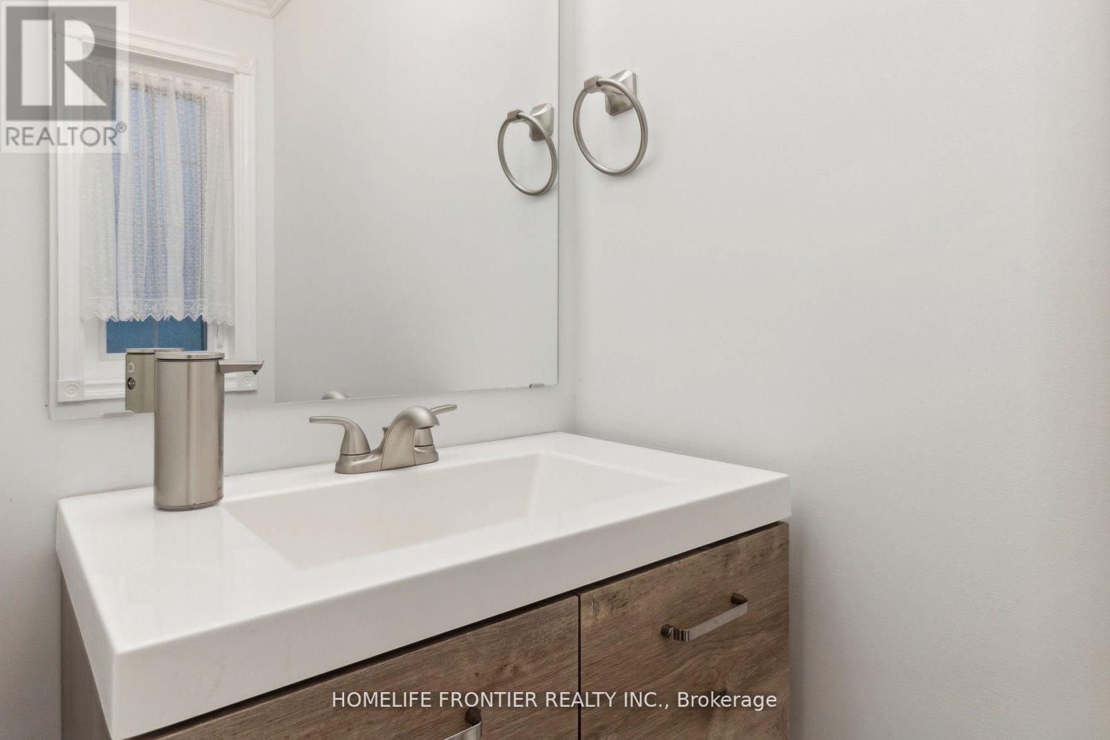 Property at 153 PURCELL CRESCENT image 4