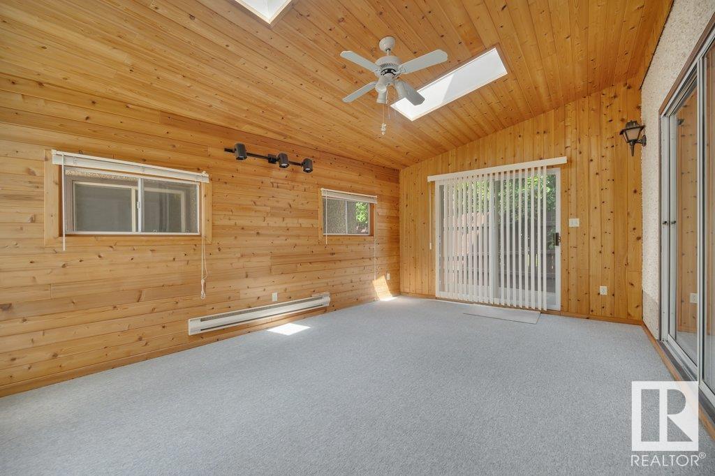 Property at 3520 103 AV NW image 2