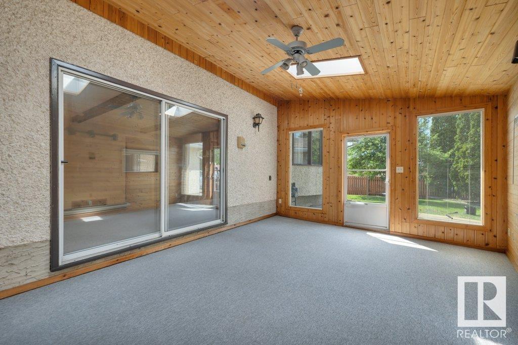 Property at 3520 103 AV NW image 3