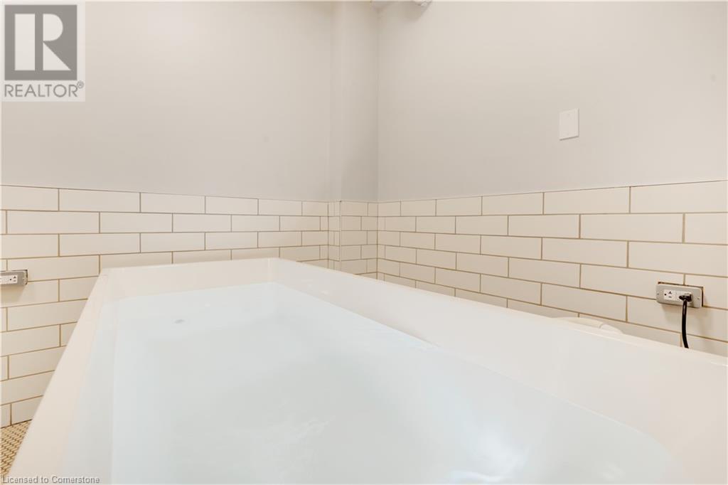 100 Dundas Street E, Paris, Ontario  N3L 3H6 - Photo 30 - 40715042