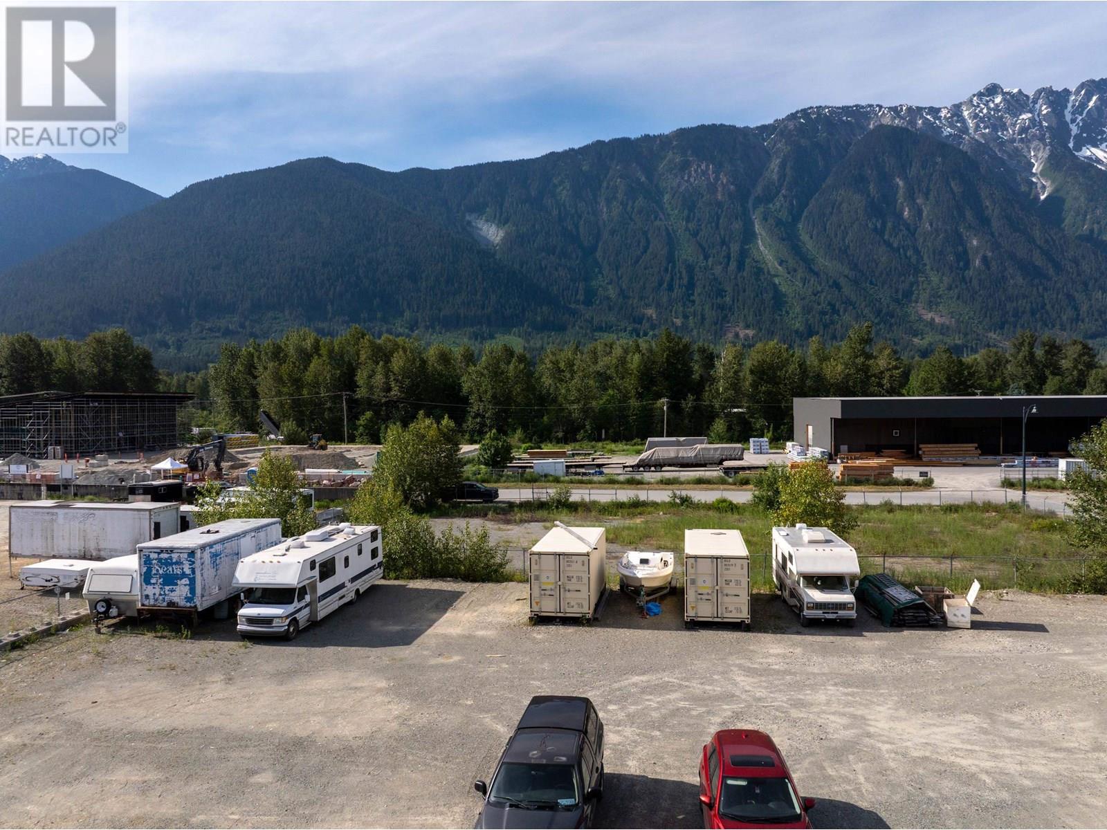 203 7322 Old Mill Road, Pemberton, British Columbia  V0N 2L0 - Photo 30 - C8070495