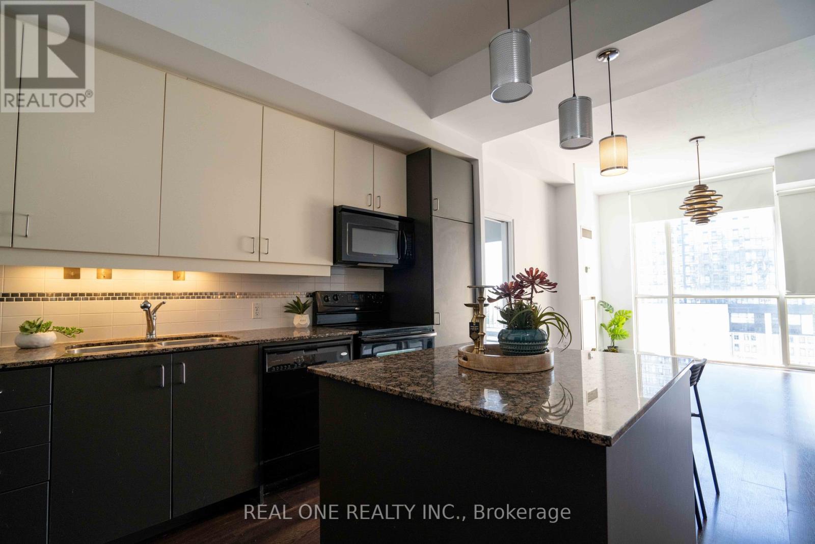 703 - 191 King Street S, Waterloo, Ontario  N2J 1R1 - Photo 3 - X12259775