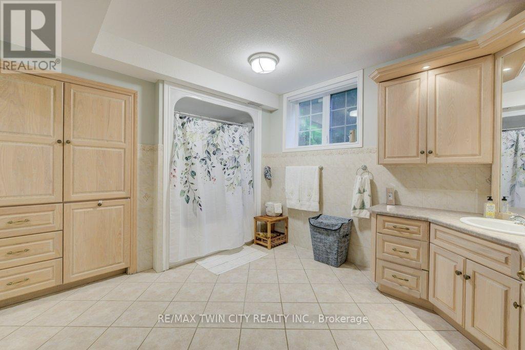 1525 Dickie Settlement Road, Cambridge, Ontario  N3H 4R8 - Photo 29 - X12259793