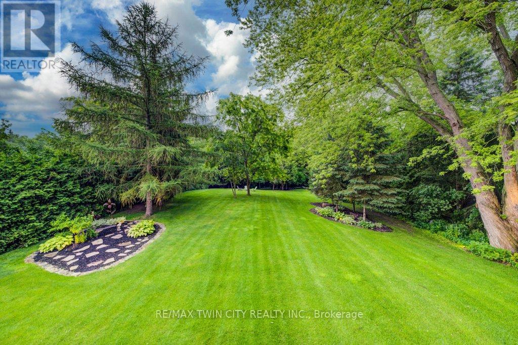 1525 Dickie Settlement Road, Cambridge, Ontario  N3H 4R8 - Photo 43 - X12259793