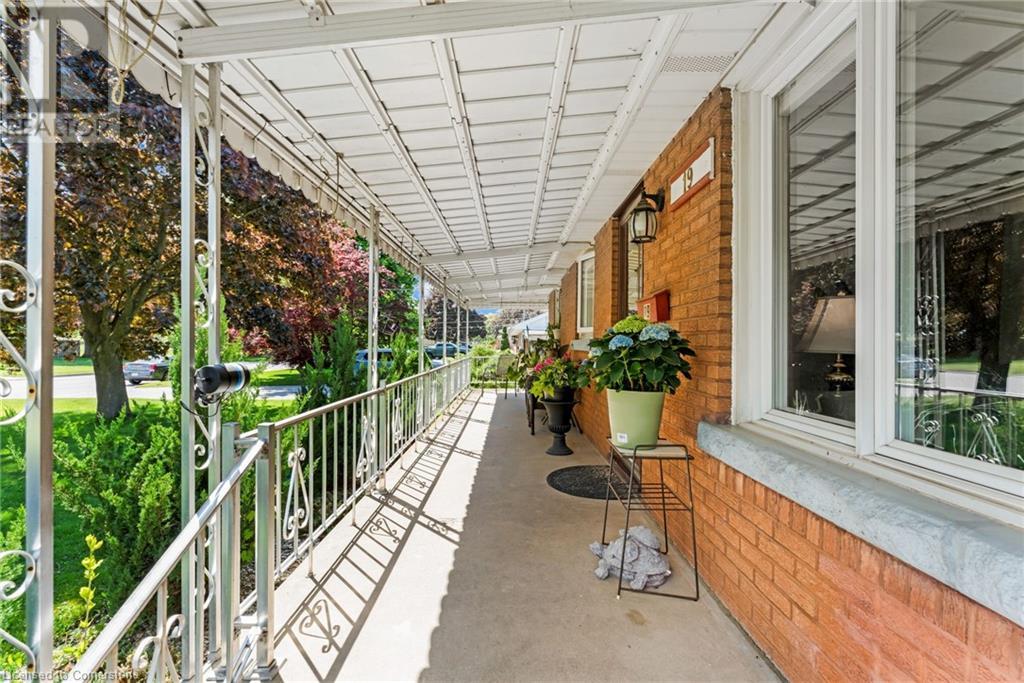 Property at 19 KINNARD Road image 3