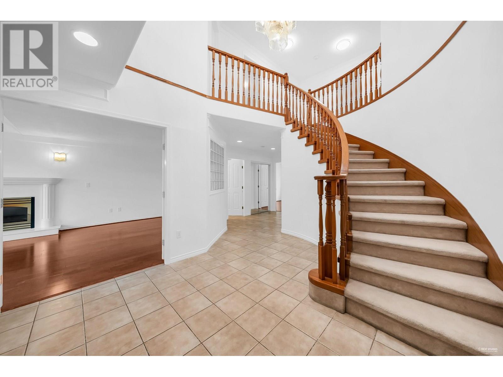 Property at 1188 WELLINGTON DRIVE image 2