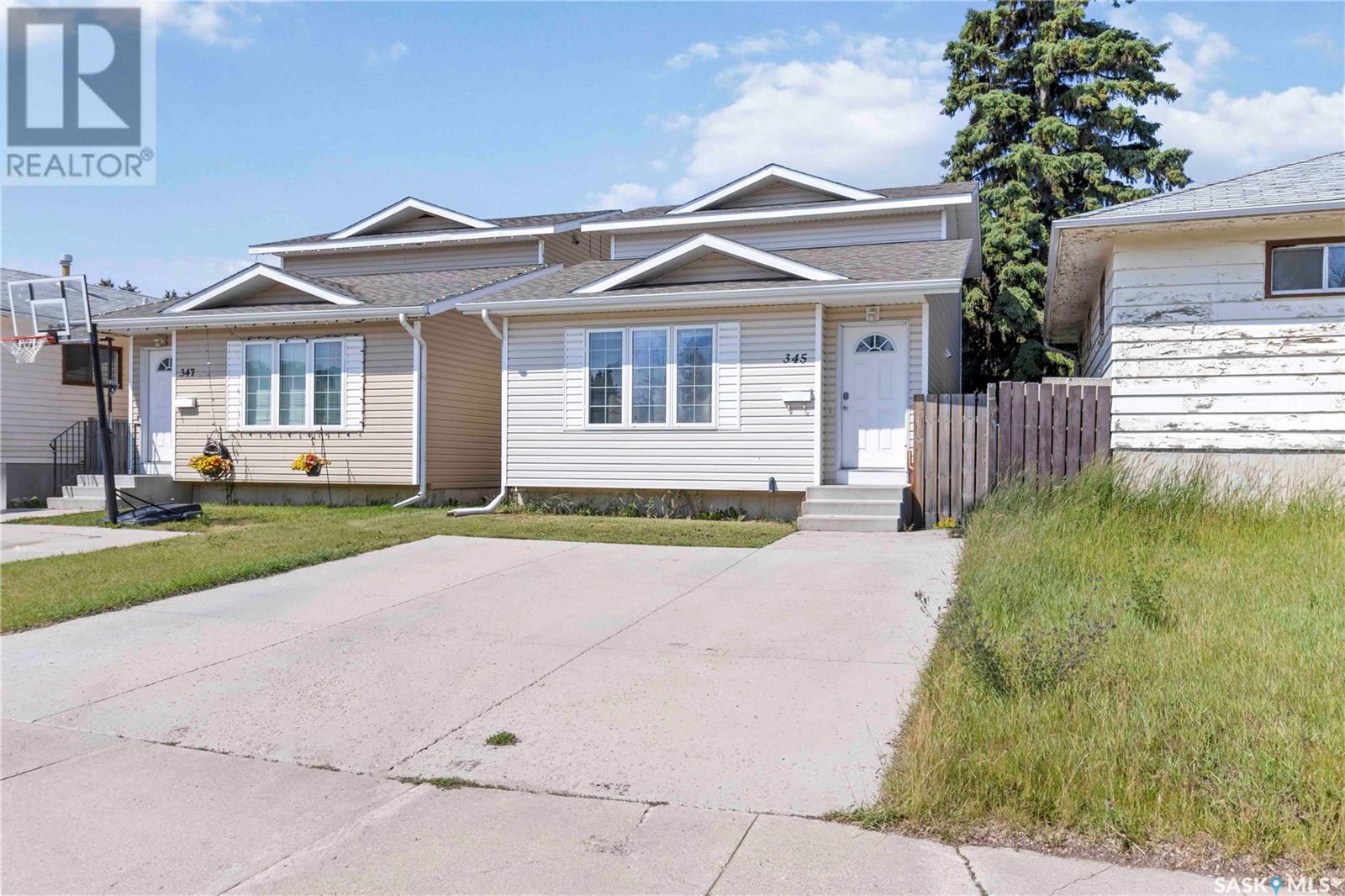 345 X AVENUE S, saskatoon, Saskatchewan