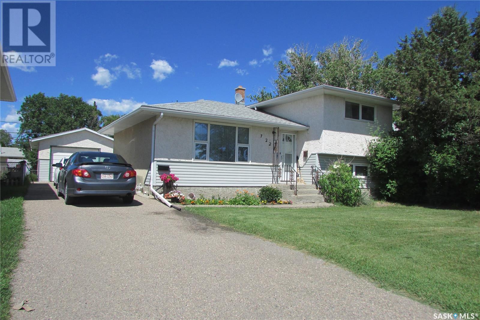 7228 Dewdney AVENUE, regina, Saskatchewan