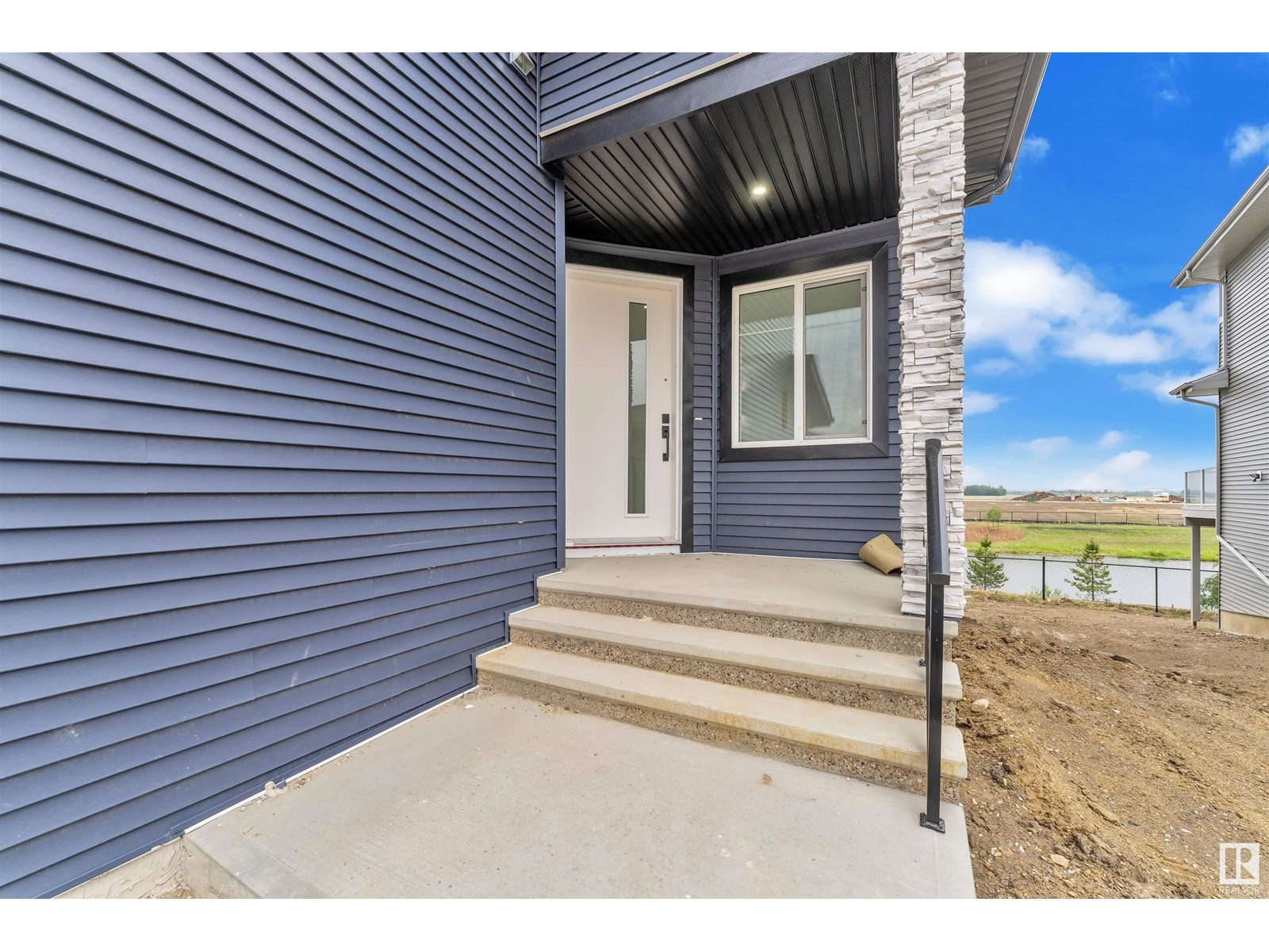Property at 2641 63 AV NE image 3