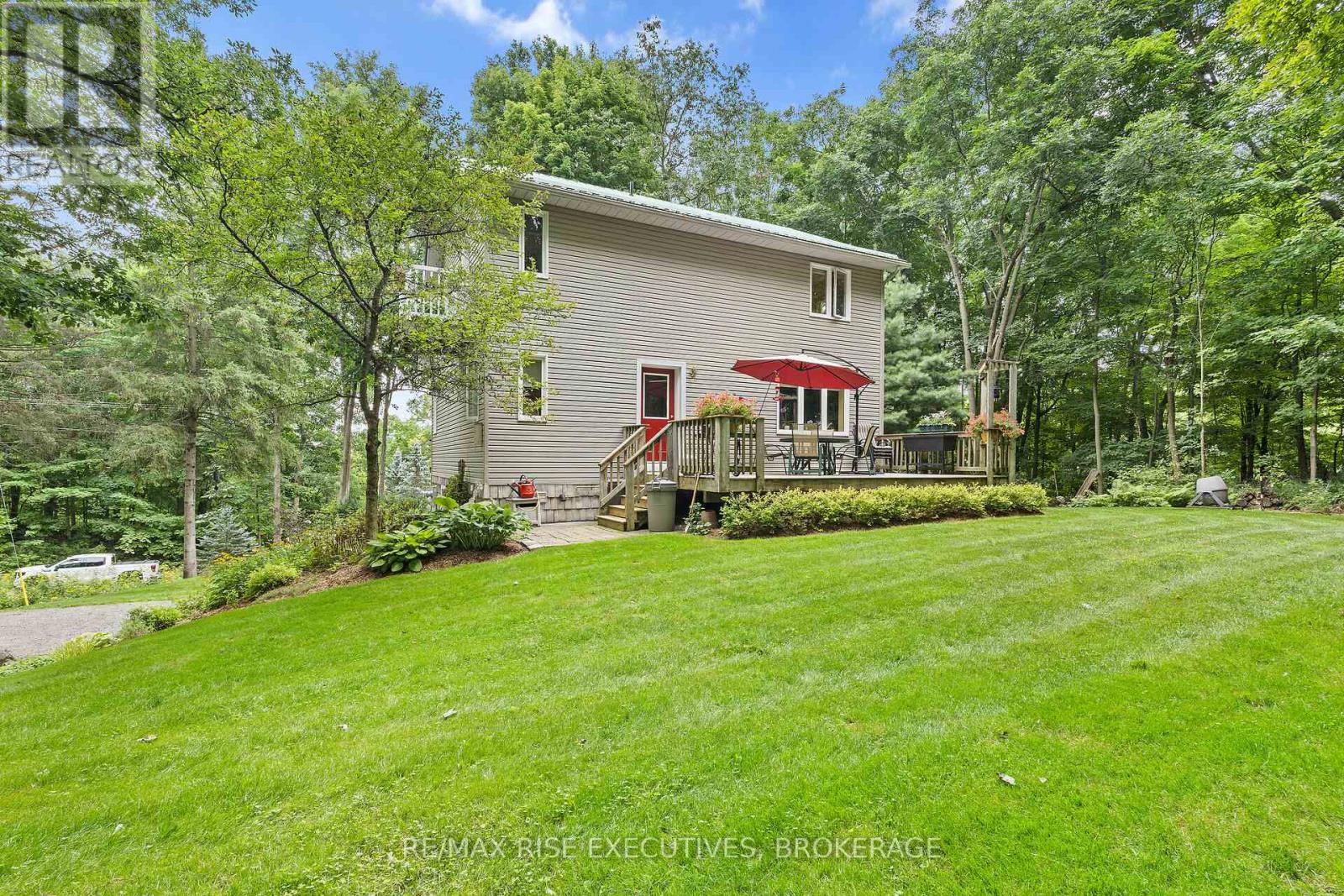 196 Old River Road, Leeds And The Thousand Islands, Ontario  K0E 1R0 - Photo 37 - X12260079