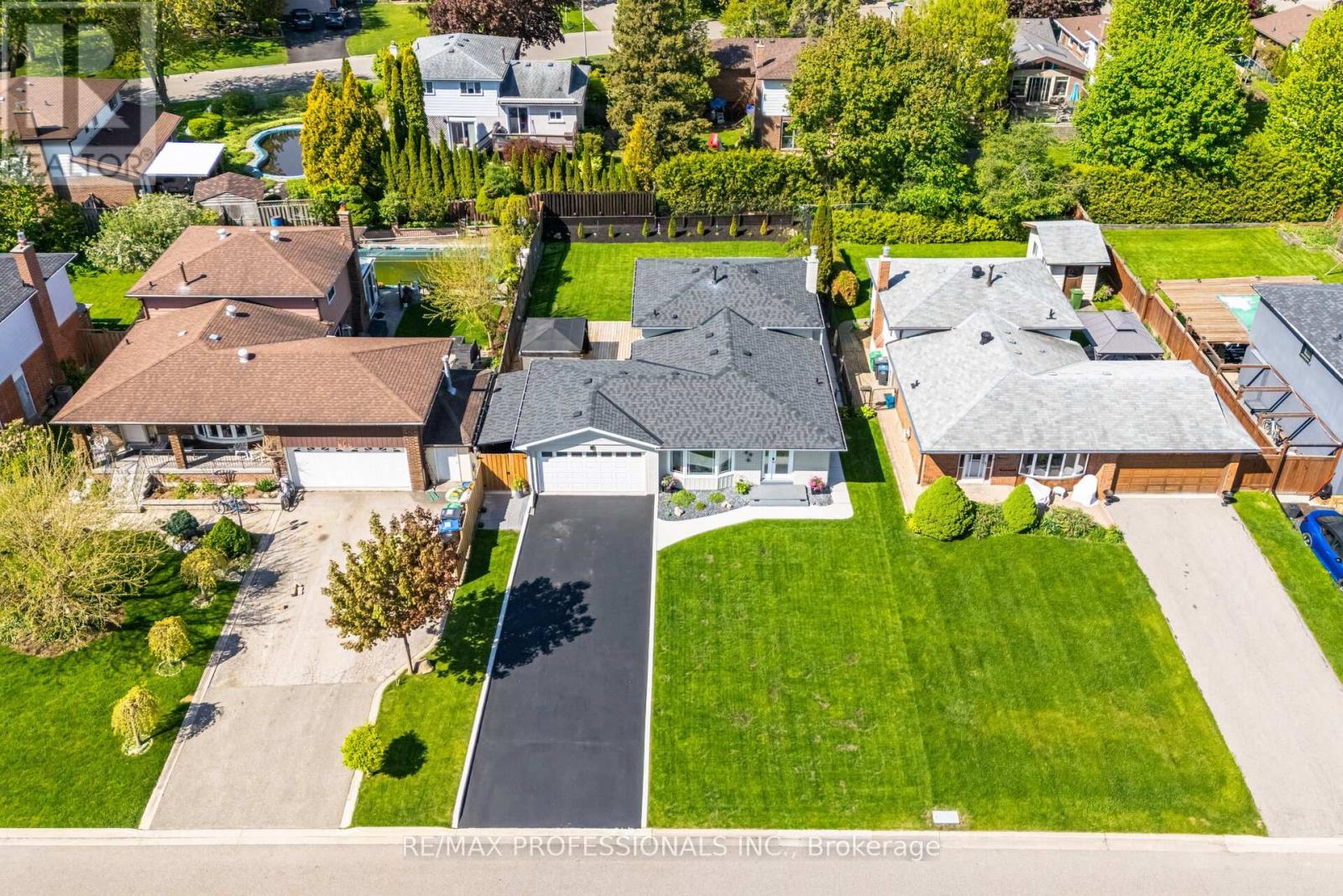 Property at 267 BELL AIR DRIVE image 1