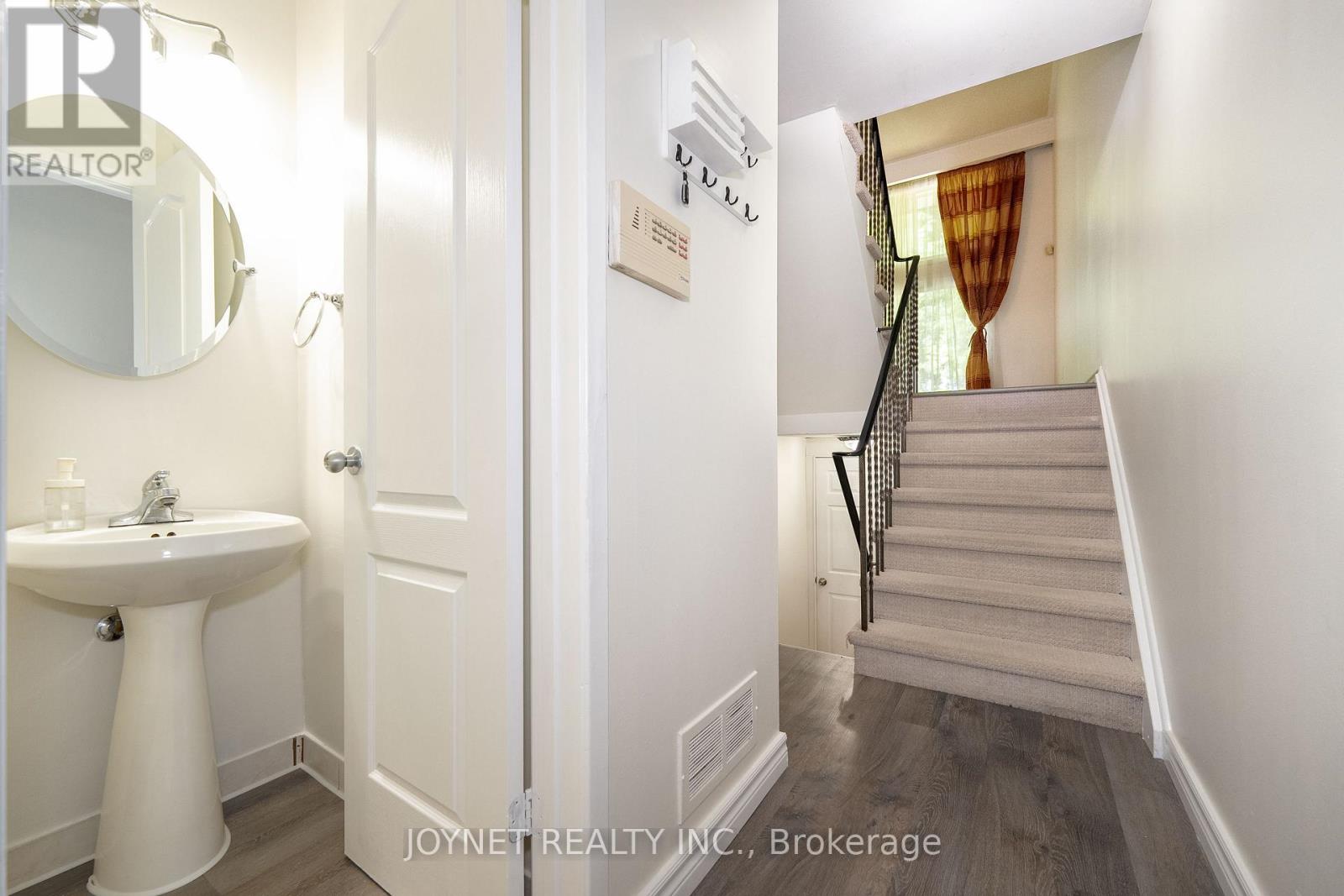 Property at 24 WILD BRIARWAY image 2