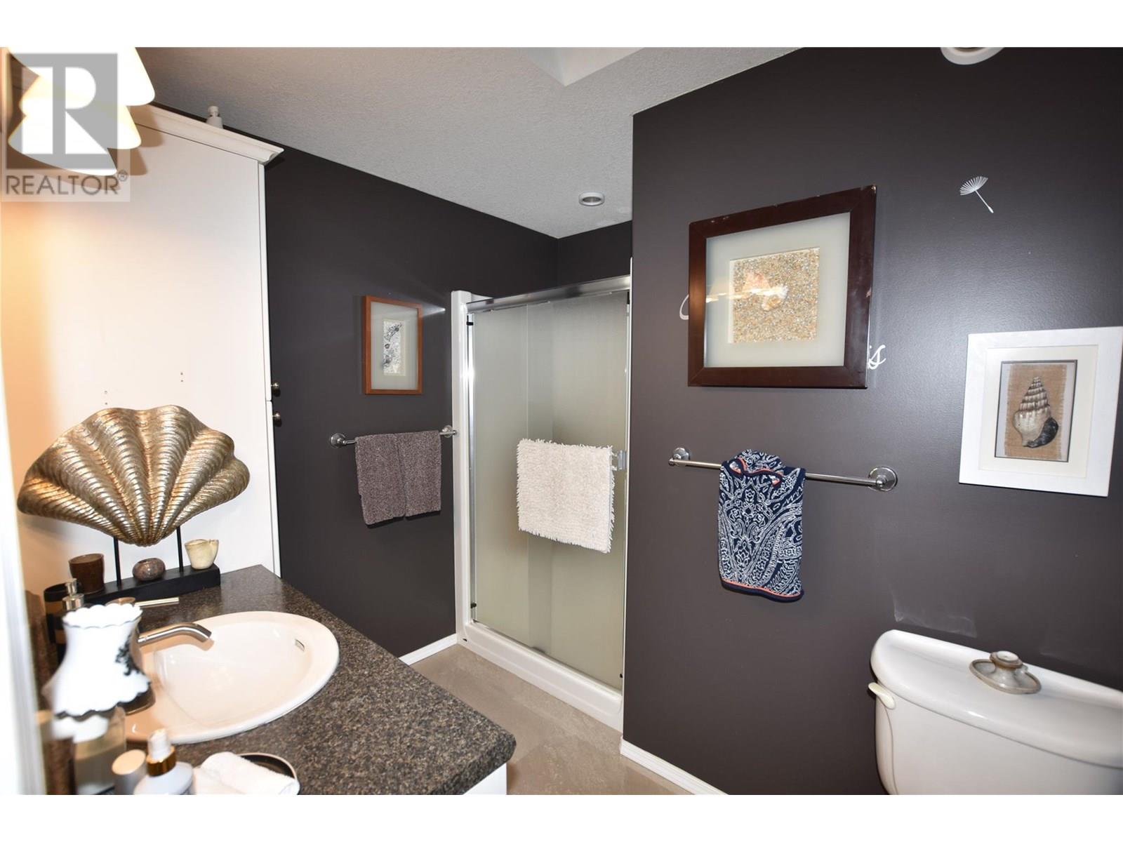 606 Nighthawk Avenue, Vernon, British Columbia  V1H 2A1 - Photo 32 - 10333198