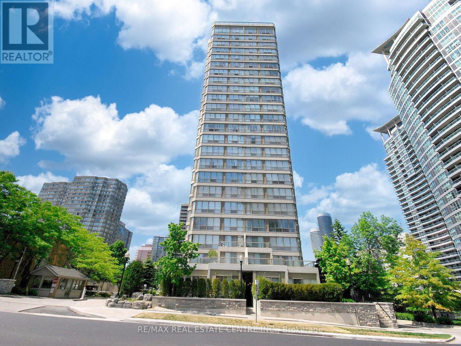 Property at 1404 - 55 ELM DRIVE W image 2