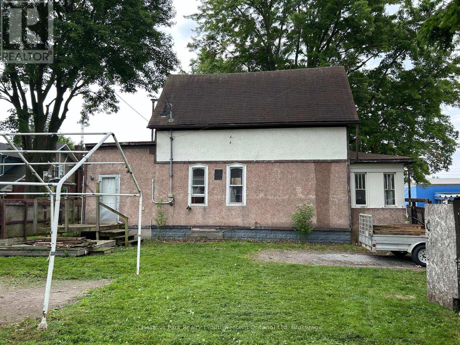 Property at 207 TAMARAC STREET image 2