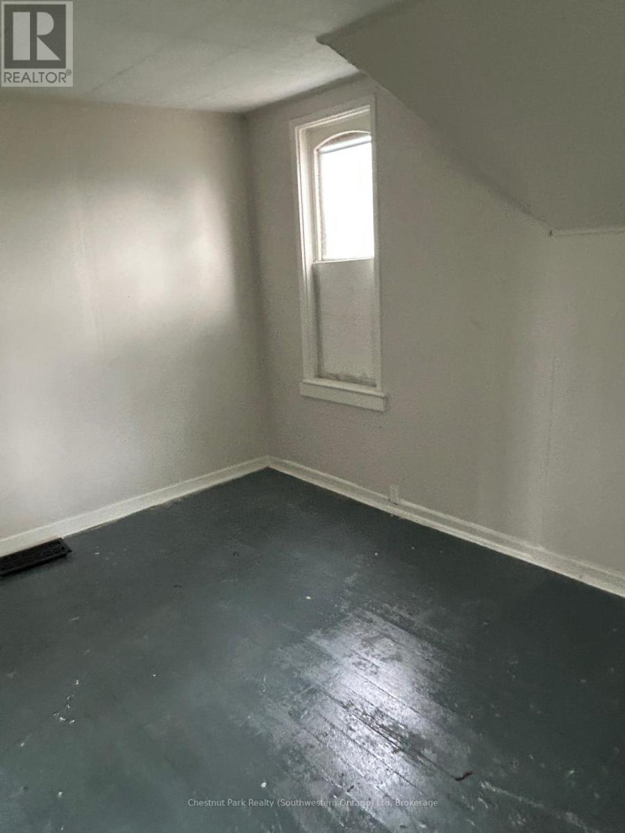 Property at 207 TAMARAC STREET image 4