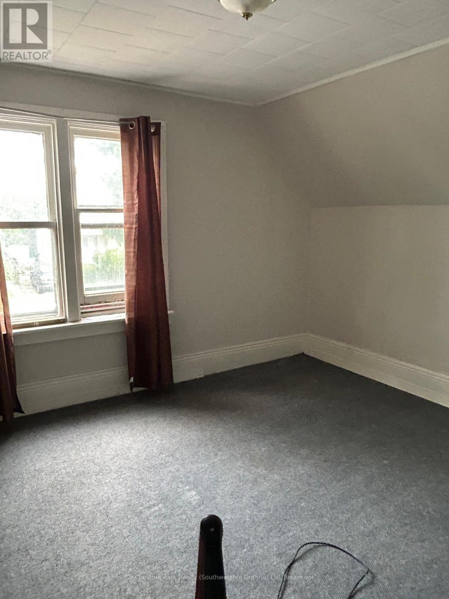 Property at 207 TAMARAC STREET image 5